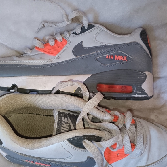 Nike airmax size 6.5youth = size 8 womens - Picture 6 of 6